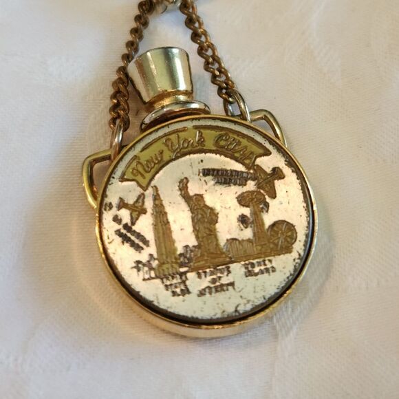 50s Charm Bracelet NYC - Picture 3 of 6